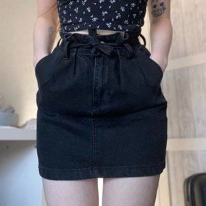 SOLD.NWOT Ultra High-Rise Paper-Bag Denim Skirt 00